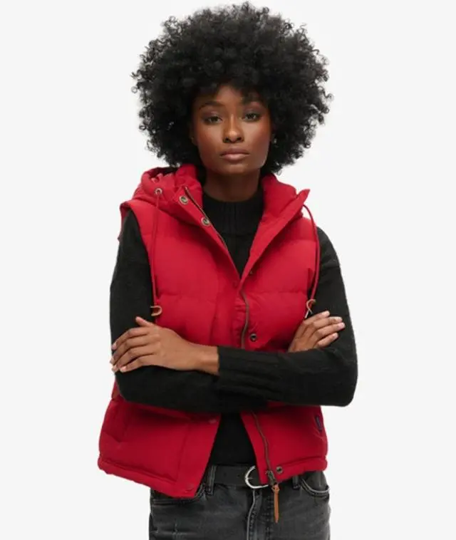 Superdry Women's Everest Hooded Puffer Gilet Red -