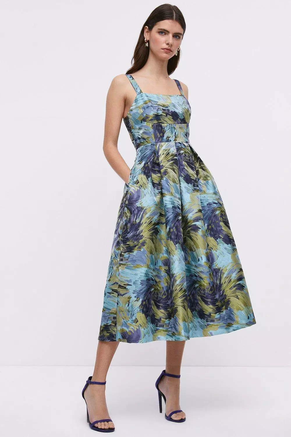 Full skirt outlet dresses with pockets