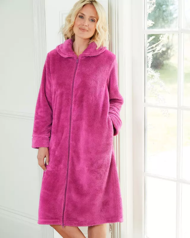 Cotton Traders Women's Fluffy Dressing Gown in Pink