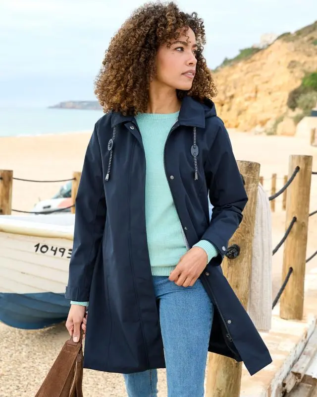 Cotton Traders Women's Weatherproof Jacket in Navy, 100% Polyester