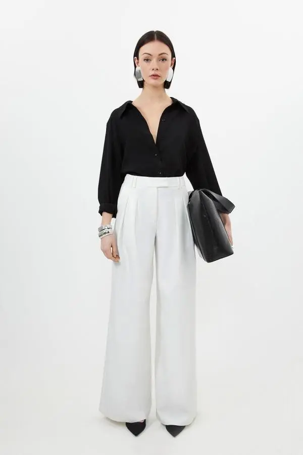 Clean Tailored Pleated Wide Leg Trousers