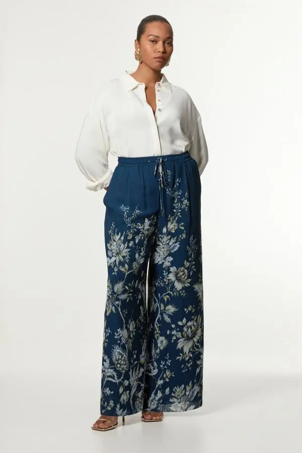 Plus Size Border Print Viscose Piped Woven Wide Leg Trouser