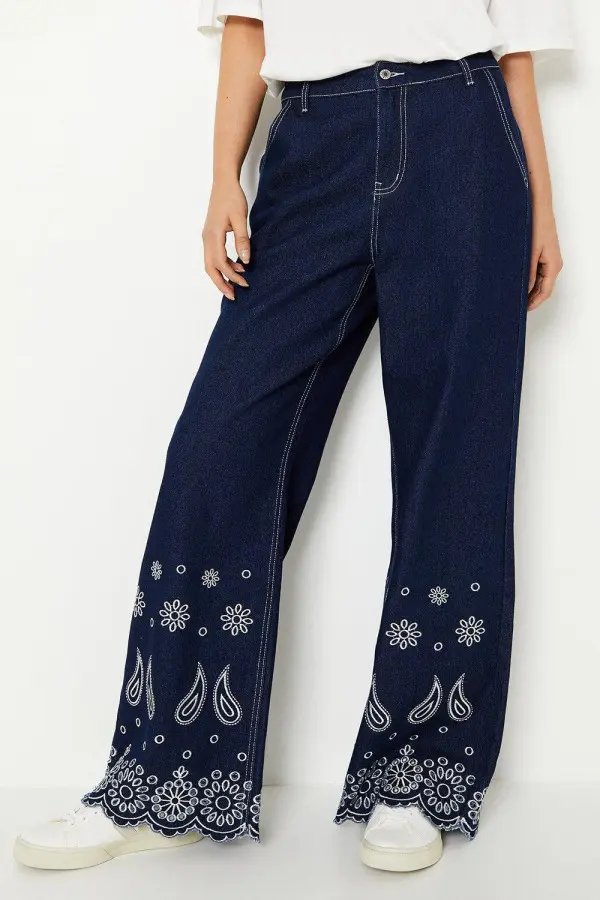 Cutwork Hem Denim Jeans