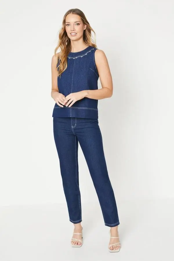 Embroidered Pocket Denim Straight Jeans