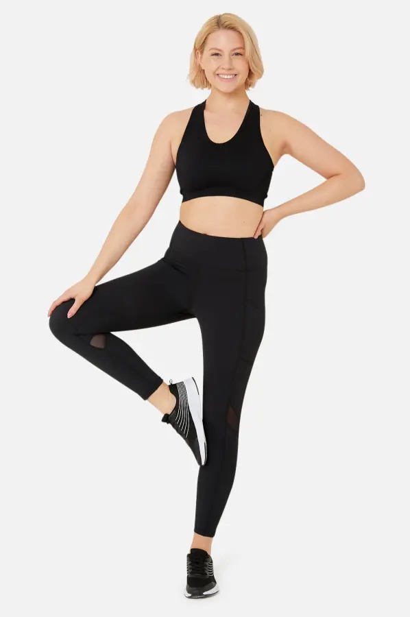 Sports Leggings With Deep Side Pockets in Black