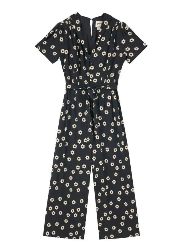 Joanie Clothing Dani Monochrome Daisy Print Button