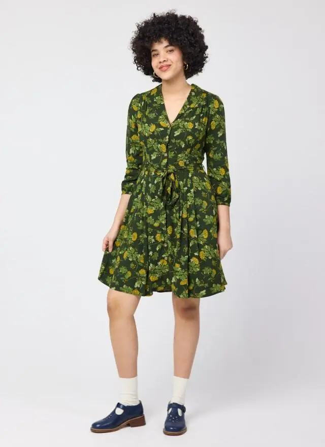 Joanie Clothing Barbara Oak Leaf Print Button