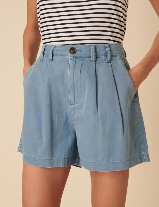 Light Wash Double Pleat Ava Shorts