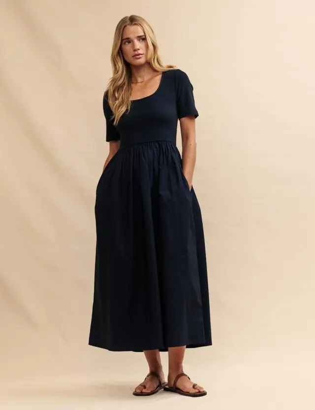 Black Short Sleeve Finn Midi Dress