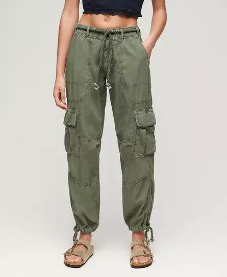Superdry Women's Lightweight Beach Cargo Pants Green / Military Duck Green -