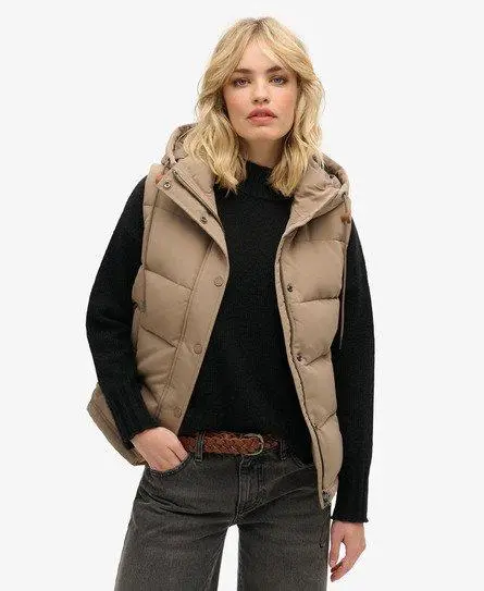 Superdry Women's Slim Fit Everest Hooded Puffer Gilet, Light Brown,