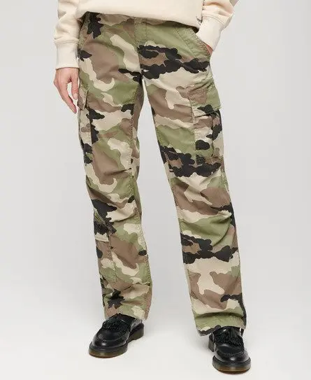 Superdry Women's Low Rise Straight Cargo Pants Khaki / Jacket Camo - 