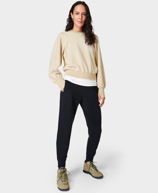 Fit Review Friday! Sweaty Betty Essentials Sweatshirt and Gary Luxe Fleece  Pants