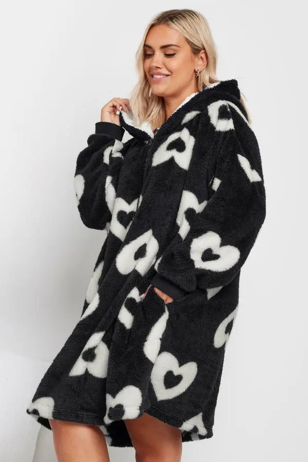 Yours Curve Black Heart Oversized Blanket Hoodie