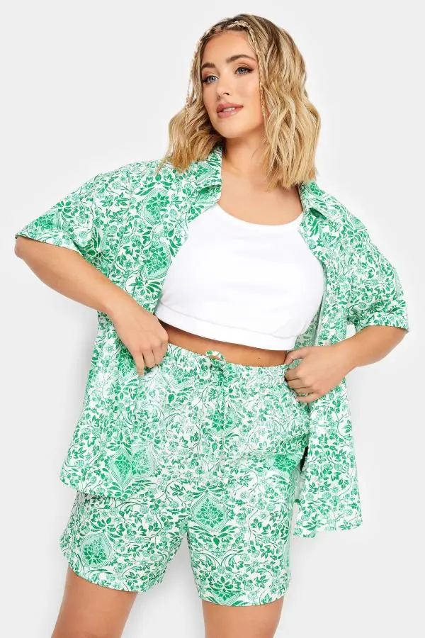 Yours Curve Green Paisley Print Shorts, Women's Curve & Plus Size, Yours