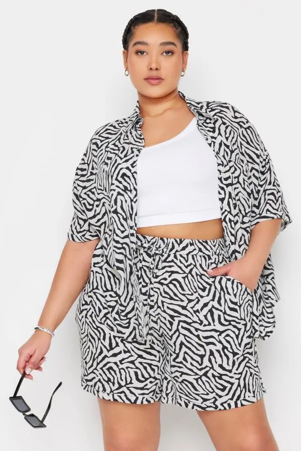 Yours Curve Black Zebra Print Crinkle Shorts, Women's Curve & Plus Size, Yours