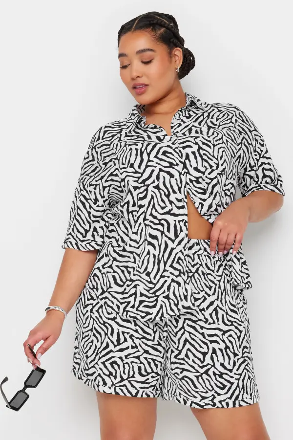 Limited Collection Curve Black Zebra Print Crinkle Shirt, Women's Curve & Plus Size, Limited Collection